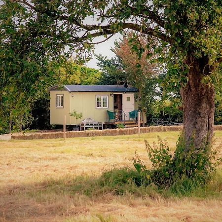 The Abberton Shepherds Hut 이브샘 외부 사진