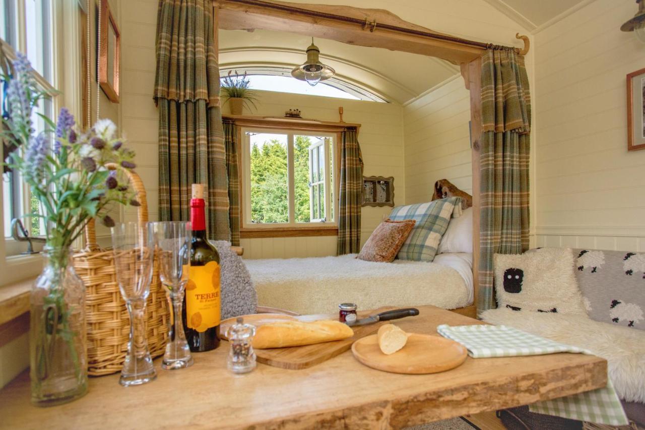 The Abberton Shepherds Hut 이브샘 외부 사진