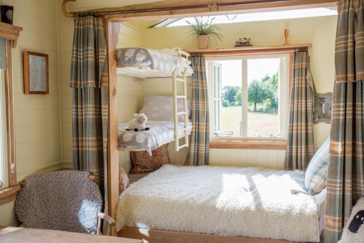 The Abberton Shepherds Hut 이브샘 외부 사진